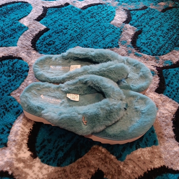 Koolaburra by UGG  sandals size 6 - Picture 1 of 5